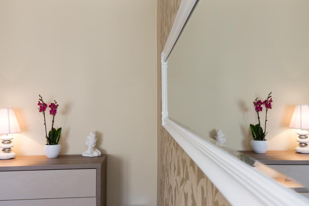 Deluxe Sea View Apartment Mate Balote Риека Экстерьер фото