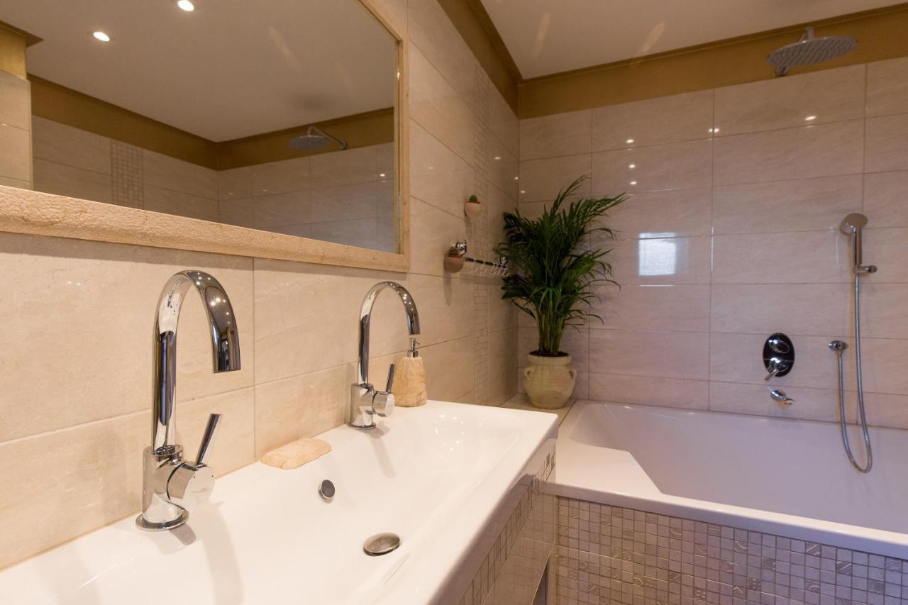 Deluxe Sea View Apartment Mate Balote Риека Экстерьер фото
