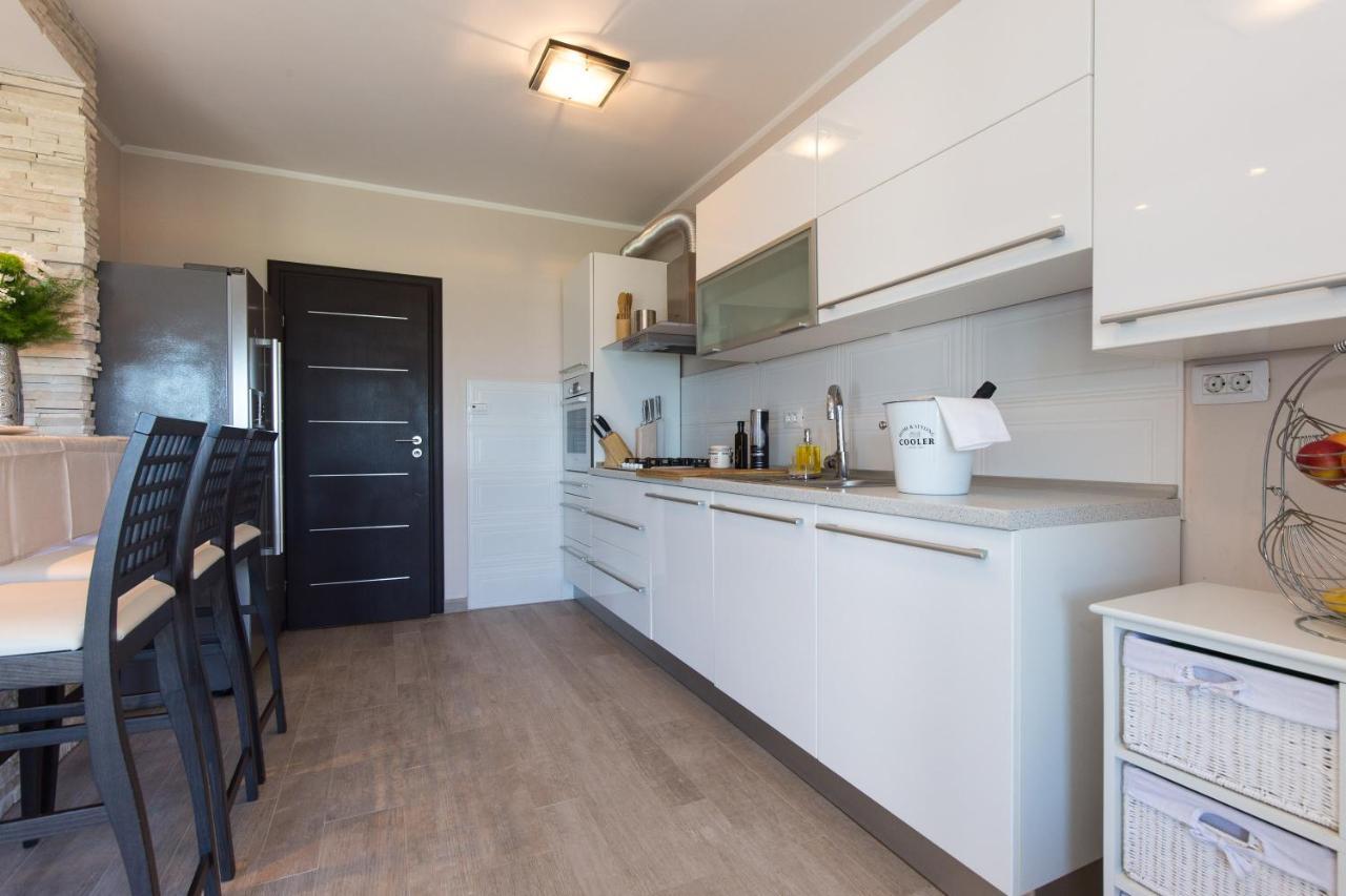 Deluxe Sea View Apartment Mate Balote Риека Экстерьер фото