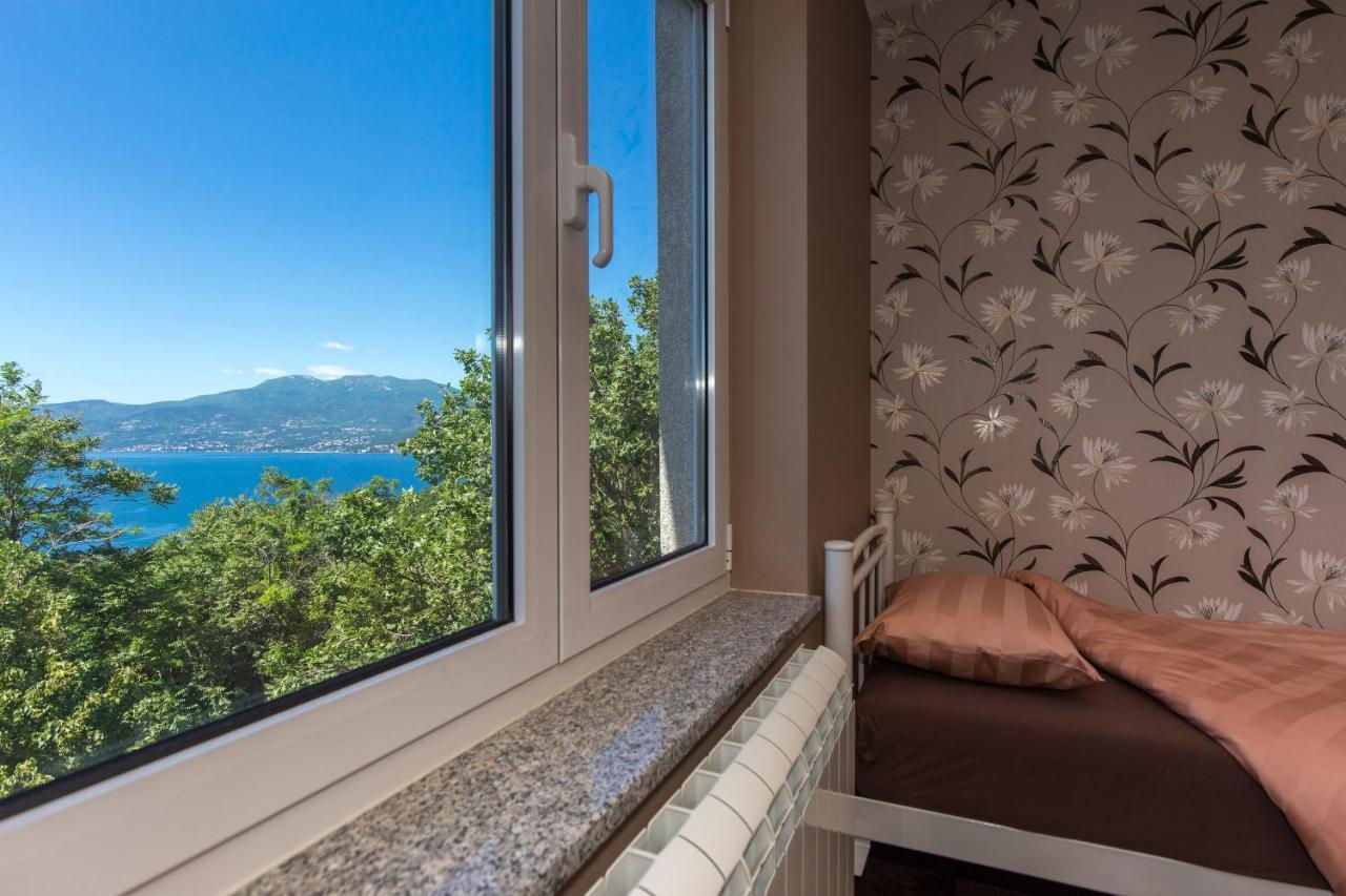 Deluxe Sea View Apartment Mate Balote Риека Экстерьер фото